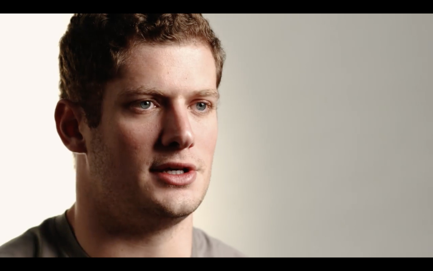 Watch Profi Footballer Carl Nassib Ber Sein Coming Out Gay Ch