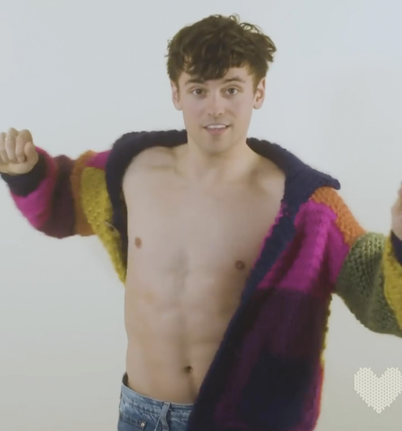 Watch Tom Daley Pr Sentiert Seine Neue Kollektion Gay Ch Alles