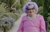 Dame Edna Everage-Star Barry Humphries stirbt im Alter von 89 Jahren