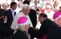 Der Evil Twink, der zum Papst wurde
