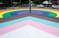 Dieser Regenbogen-Kreisel hat ein noch queerinklusiveres Update erhalten