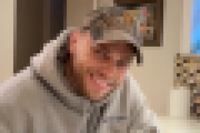 Ein queerer Profi-Sportler will zu Heated Rivalry 2 und eine mögliche Überraschung