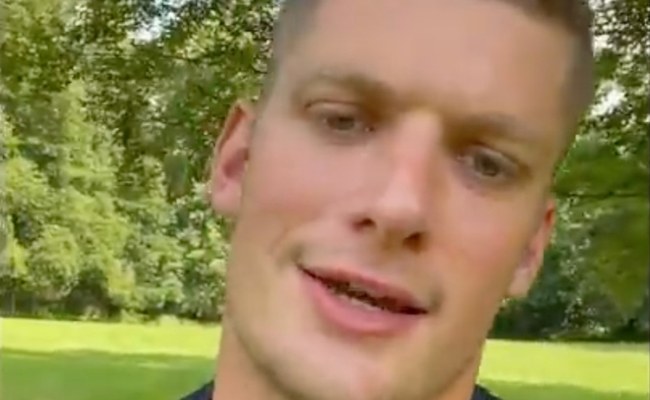 Eine historische Ehre für den ersten offen schwulen NFL-Footballspieler