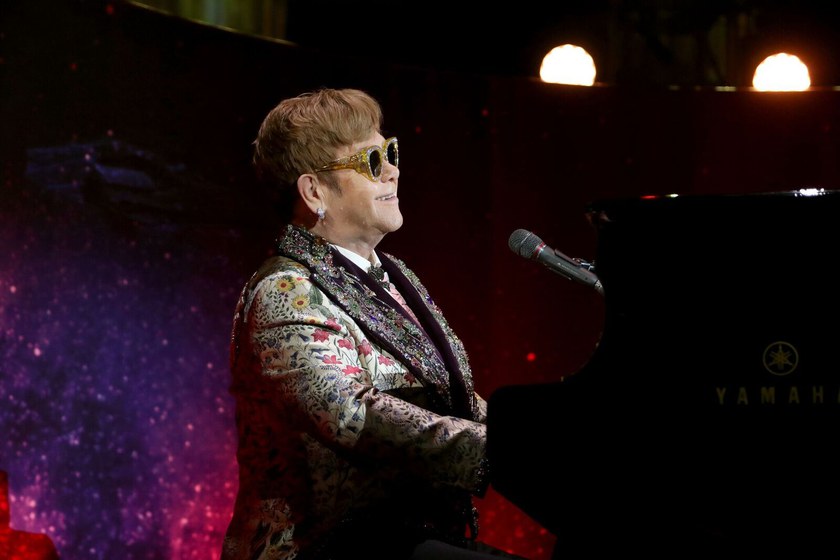 Elton John sagt Tschüss...