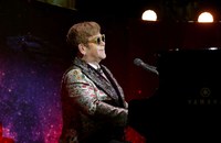Elton John sagt Tschüss...