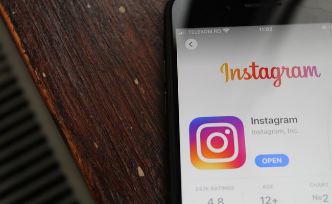 Halte Dich uptodate und folge gay.ch bei Instagram