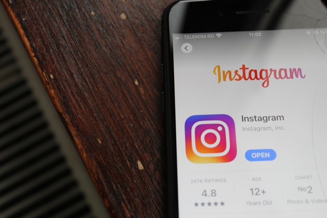 Halte Dich uptodate und folge gay.ch bei Instagram