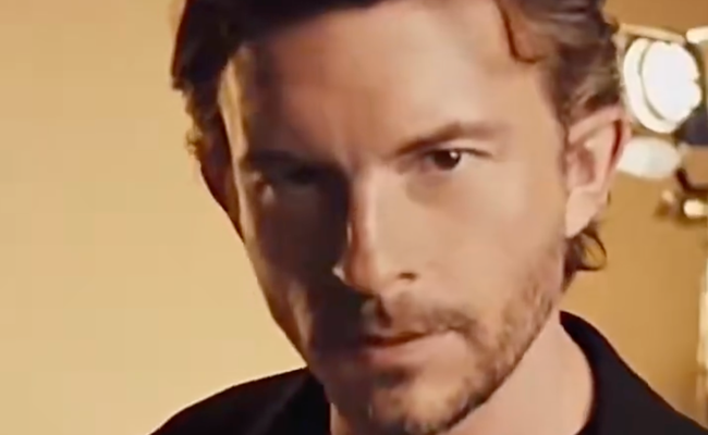 Jonathan Bailey ist neuer Markenbotschafter für Giorgio Armani