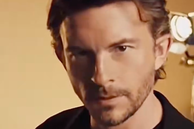 Jonathan Bailey ist neuer Markenbotschafter für Giorgio Armani