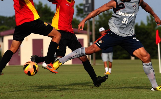 Queerer Fussballtrainer gewinnt Coach of the Year Award