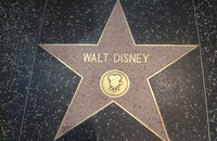 RuPaul und Eric McCormack erhalten einen Stern auf dem Hollywood Walk of Fame