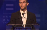 Watch: Adam Rippon gewinnt den HRC Visibility 2018