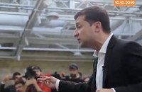 Watch: Als Ukraines Präsident einen Homophoben zum Schweigen brachte...