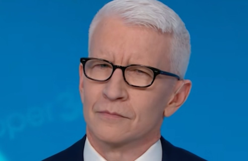 Watch: Anderson Cooper macht sich über Trumps Kommentare über Männerkörper lustig