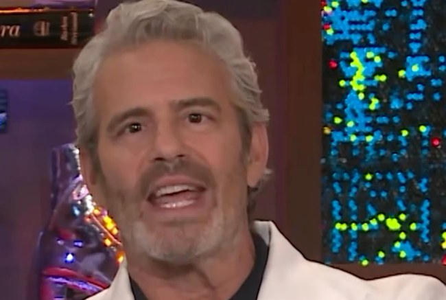 Watch: Andy Cohen findet deutliche Worte für Kim Davis Versuch, die Ehe für alle zu kippen