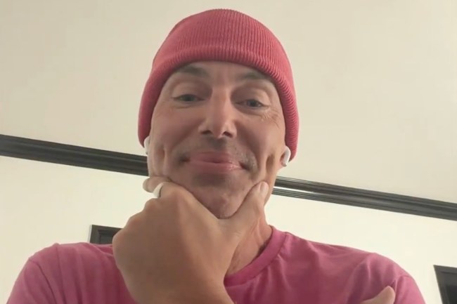 Watch: Angelina Jolies Bruder hat sein Coming Out