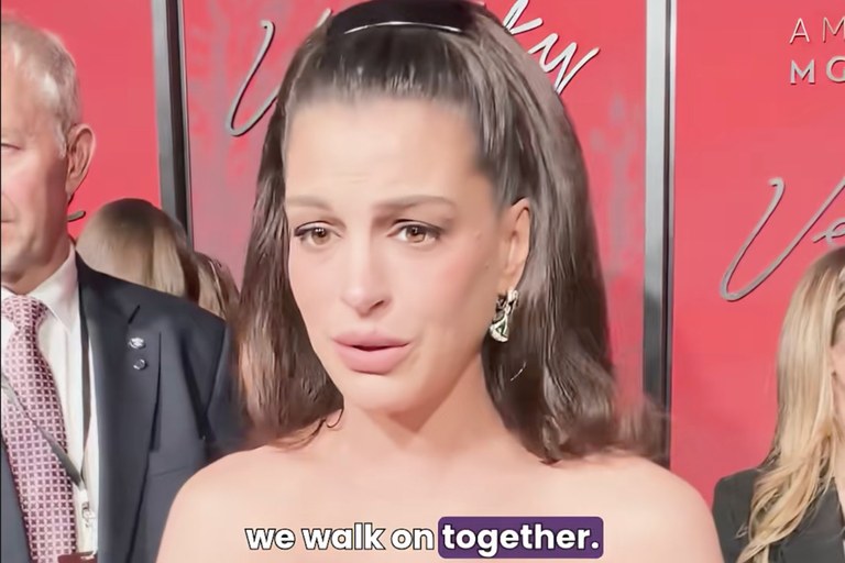 Watch: Anne Hathaway hat eine wichtige Botschaft an queere Jugendliche