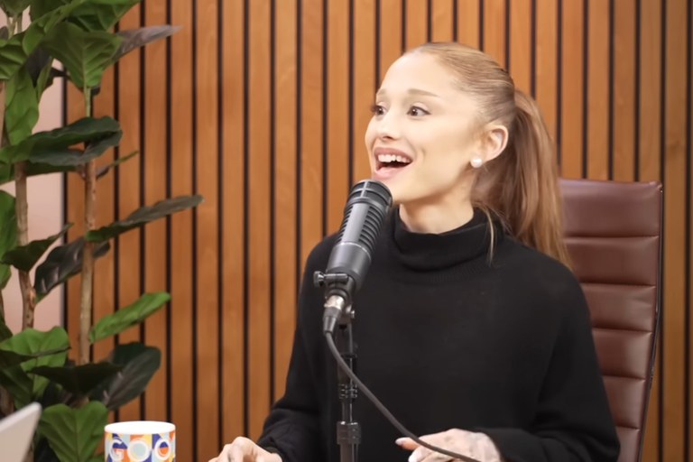 Watch: Ariana Grande und die Reaktion ihrer Grossmutter auf das Coming Out ihres Bruders