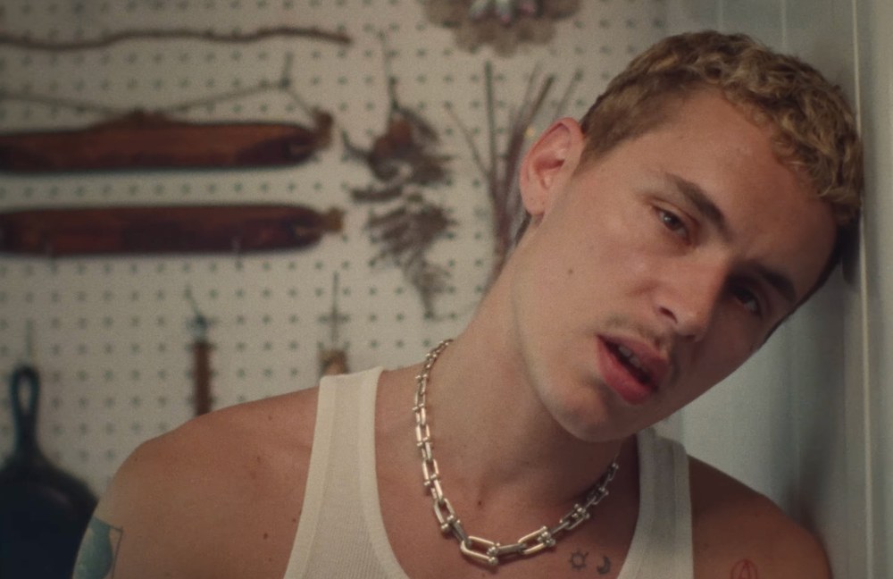 Watch: Arón Piper heizt in den Sozialen Medien ein...