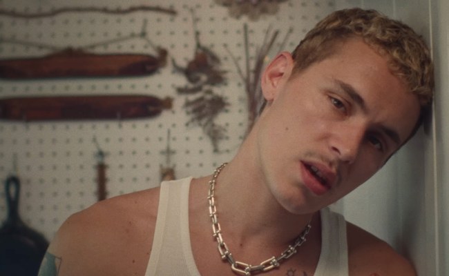 Watch: Arón Piper heizt in den Sozialen Medien ein...