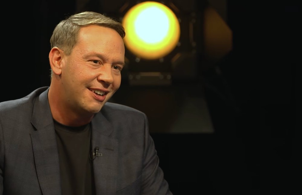 Watch: Baden-Württembergs Sozial- und Gesundheitsminister über sein Coming Out und die AfD