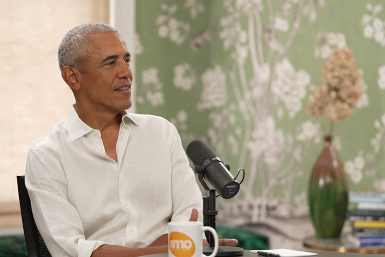 Watch: Barack Obama darüber, wie wichtig es für junge Männer ist, queere Freund:innen zu haben