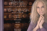 Watch: Barbra Streisand holt Ariana, Mariah, Seal, Paul, Sam und viele mehr ans Micro