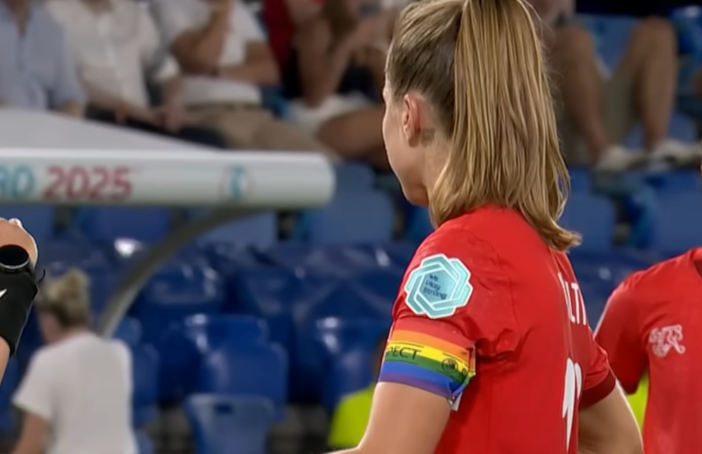 Watch: Bei der FIFA verboten, bei der Euro 2025 in der Schweiz erlaubt!