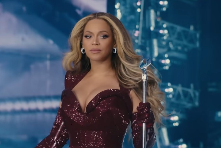 Watch: Beyoncé überrascht ihre Fans zu Thanksgiving