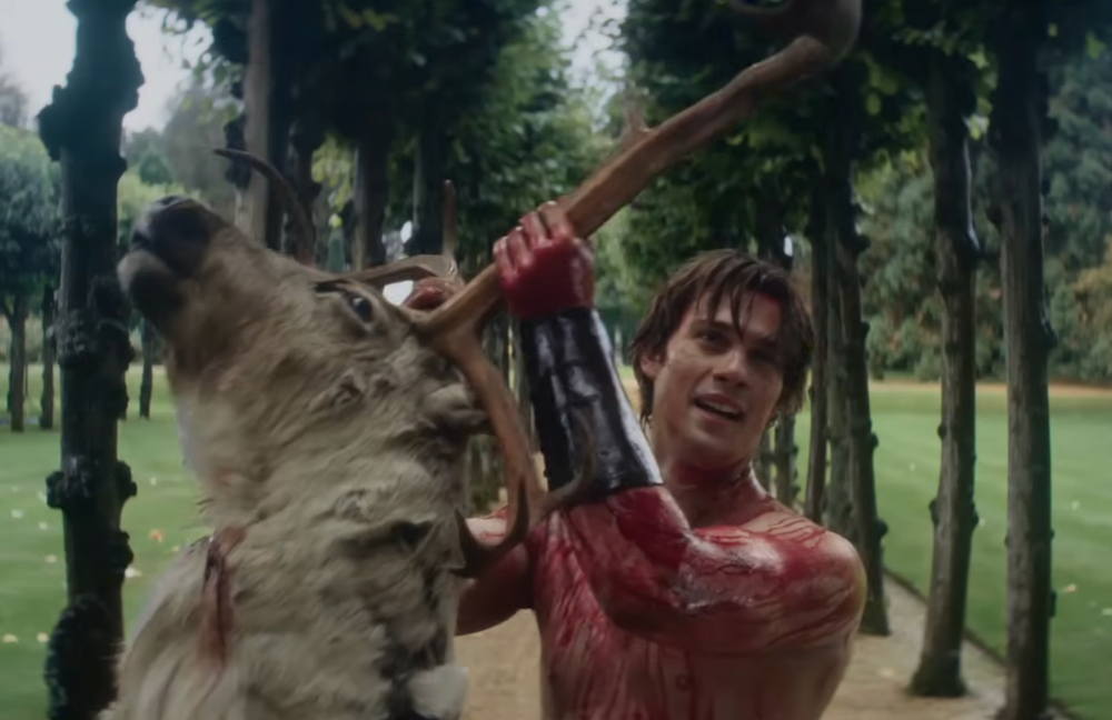 Watch: Blutig, aber sexy: Nicholas Galitzine spielt den heissen Verführer