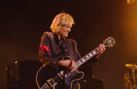 Watch: Brandi Carlile sammelt 600'000 Dollar für von ICE betroffene Familien