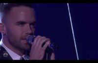 Watch: Brian Justin Crum performt In The Air Tonight