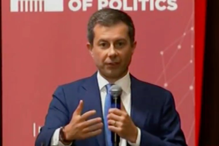 Watch: Buttigieg erklärt, weshalb er so oft zu Fox News geht