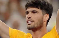 Watch: Carlos Alcaraz - die Weltnummer 1 im Tennis - verzückt wieder seine Fans