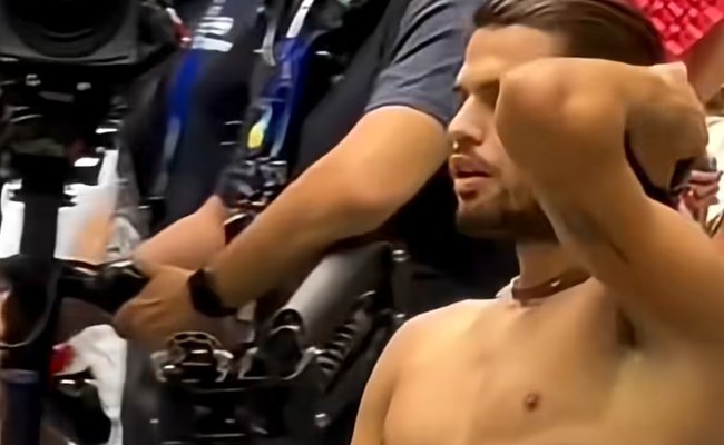 Watch: Carlos Alcaraz verwöhnt seine Fans bei den US-Open