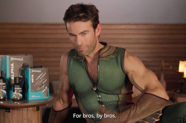 Watch: Chace Crawford als hairless Superhero - und zwar überall