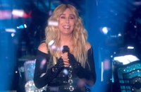 Watch: Cher stellt neue Rekorde in den UK-Charts auf