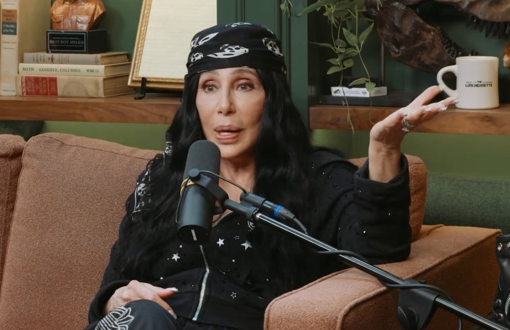 Watch: Cher über ihren jüngeren Boyfriend und weshalb der Burlesque-Dreh so hart war