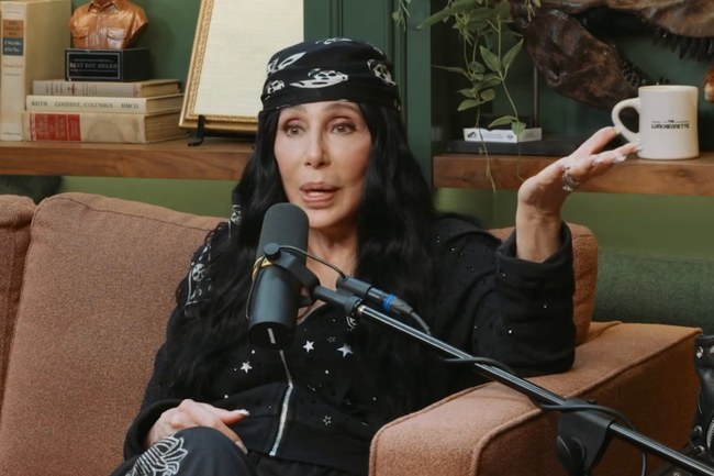 Watch: Cher über ihren jüngeren Boyfriend und weshalb der Burlesque-Dreh so hart war