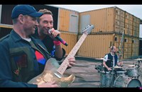 Watch: Coldplay melden sich mit High Power zurück