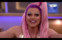 Watch: Courtney Act gewinnt Promi-Big Brother UK