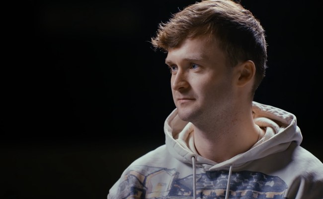 Watch: Das IOC will, dass Du die Coming Out-Geschichte von Curler Bruce Mouat kennst