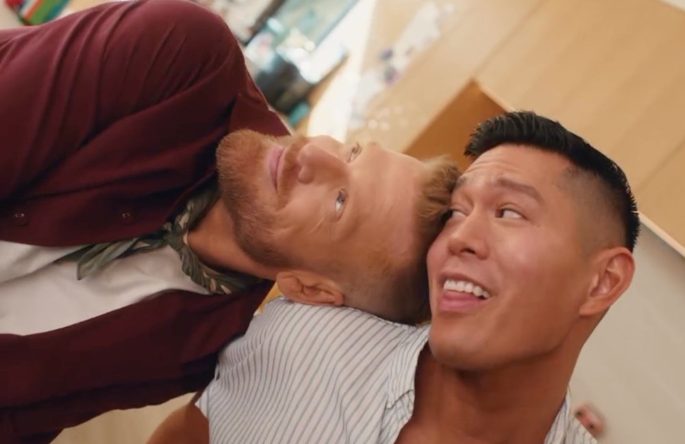 Watch: Das wohl queerste und härzigste Gender-Reveal-Video ever...