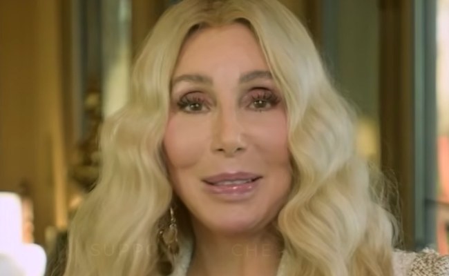 Watch: Deine Chance auf ein Nachtessen mit Cher in ihrem Haus in Malibu