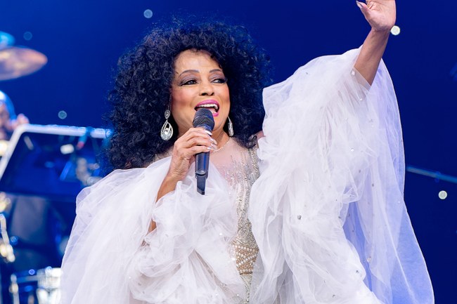 Watch: Der berühmteste Countdown der Welt wartet mit einem queeren Highlight auf