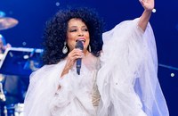 Watch: Der berühmteste Countdown der Welt wartet mit einem queeren Highlight auf