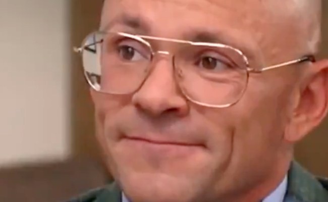 Watch: Der CEO von Chick-fil-A weigert sich Stellung zu beziehen über LGBTI+ Rights