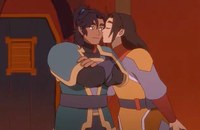 Watch: Der erste schwule Kuss bei Avatar: Seven Havens