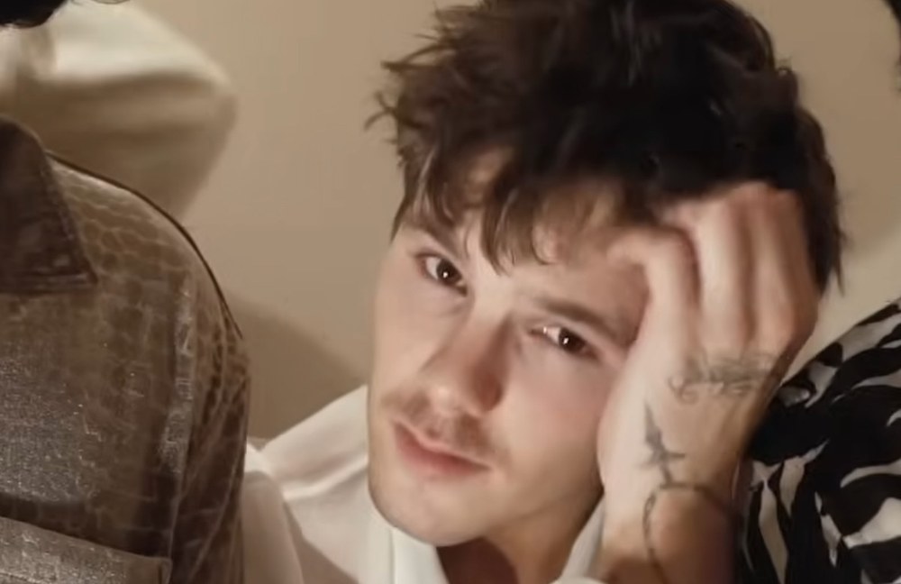 Watch: Der jüngste Beckham-Sohn zeigt sich im Birthday Suit