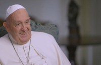 Watch: Der Papst spricht mit 60 Minutes über LGBTI+ Anliegen